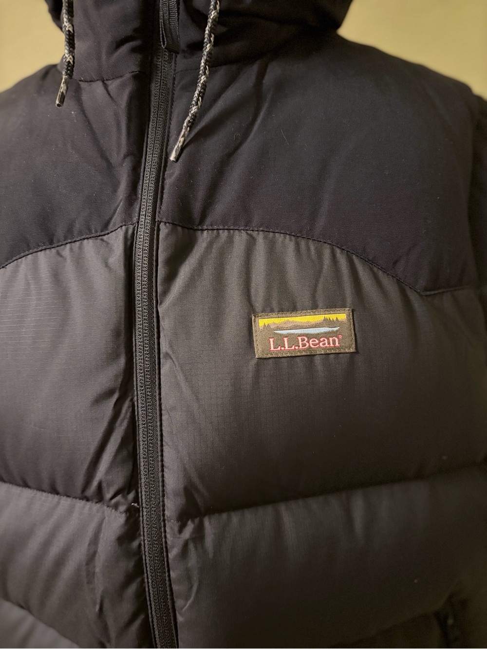 L.L. Bean Mountain Classic Down Vest Black Hooded XL Tall DownTek Puffer - Picture 3 of 10